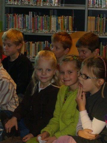 Klassenbezoek bibliotheek groep 3a en 3b (8).jpg